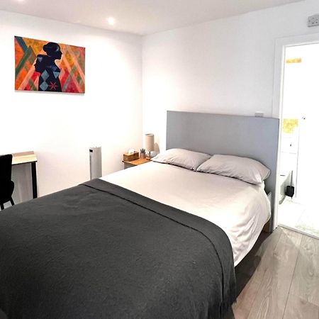 Modern Studio Apartment With Free Wifi London Exterior photo