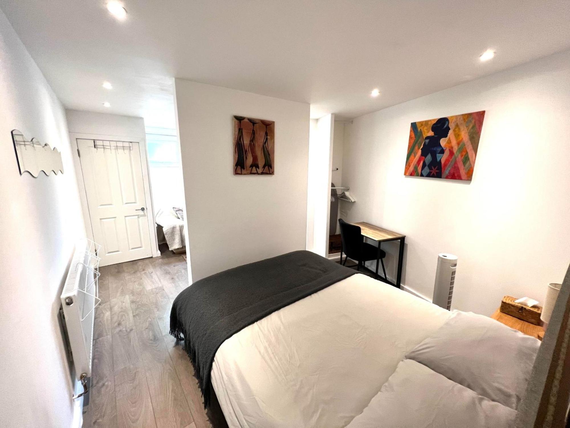Modern Studio Apartment With Free Wifi London Exterior photo
