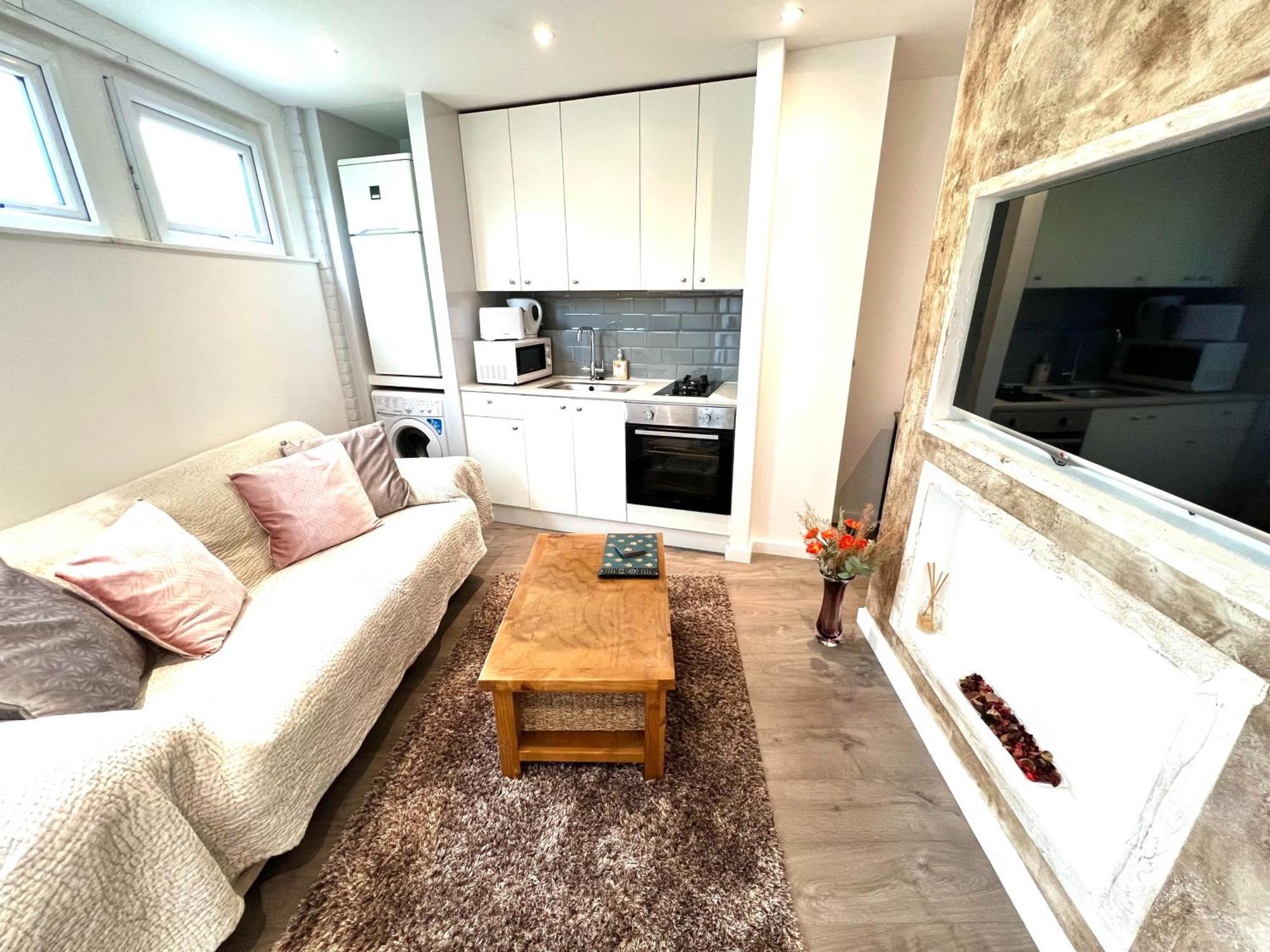 Modern Studio Apartment With Free Wifi London Exterior photo