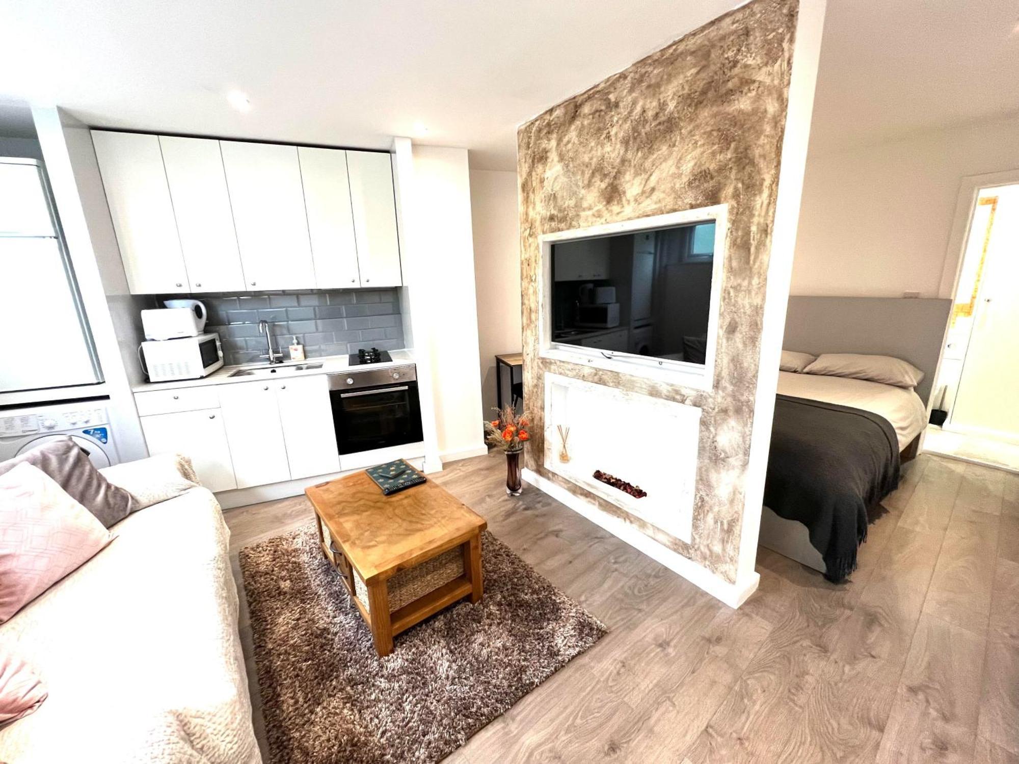 Modern Studio Apartment With Free Wifi London Exterior photo